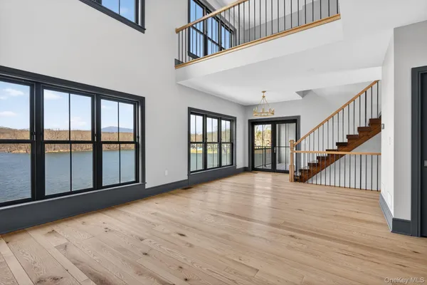 $975,000 | 22 Icehouse Drive, Saugerties, NY 12477