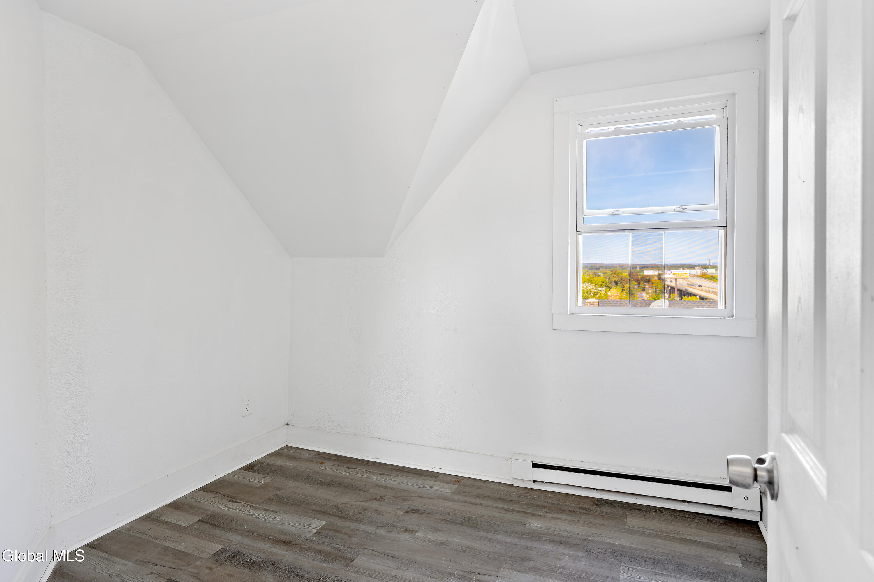 578 Crane Street Schenectady, NY 12303 - Photo 11 of 20 1 (12)