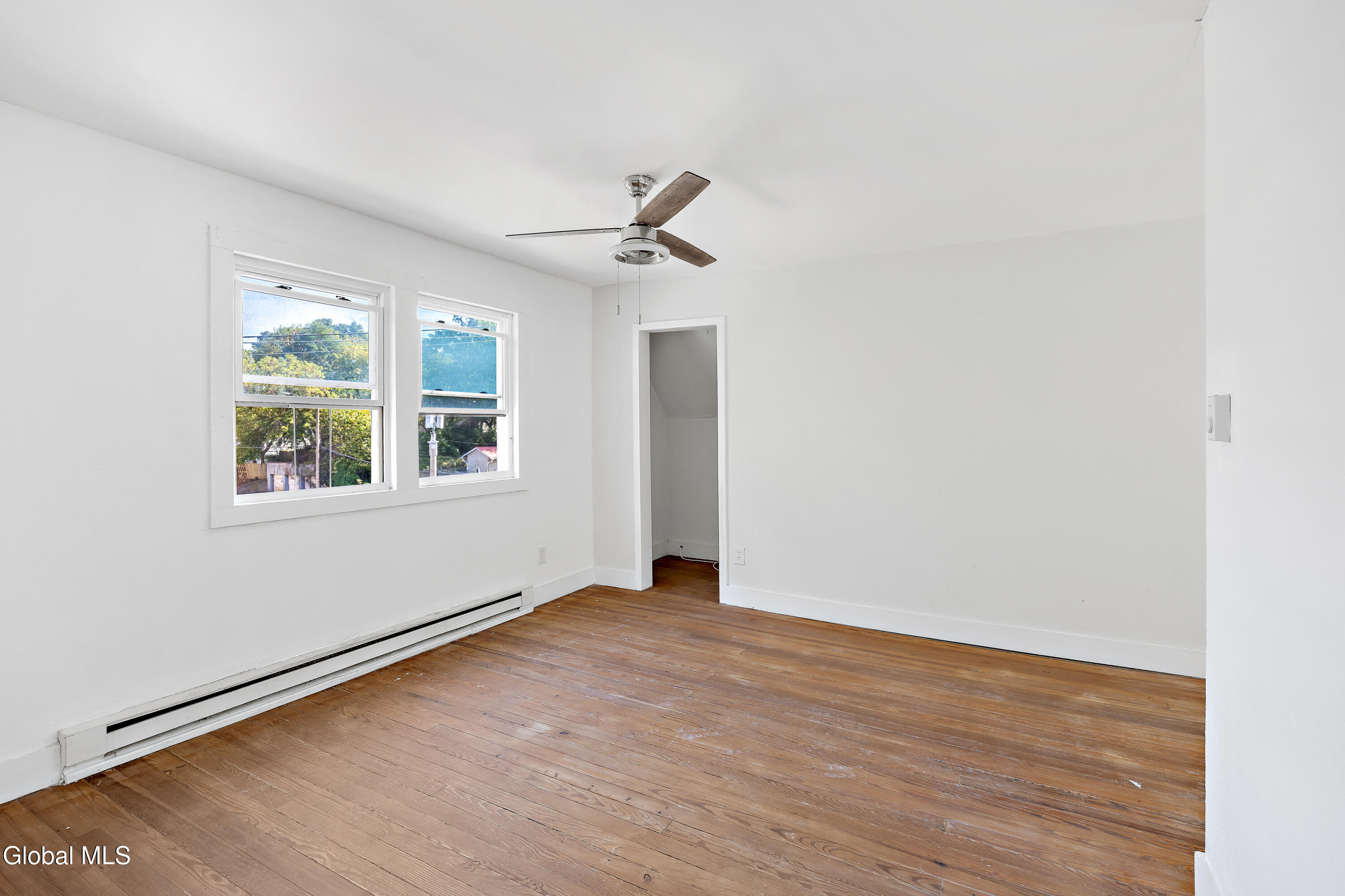 578 Crane Street Schenectady, NY 12303 - Photo 6 of 20 1 (7)