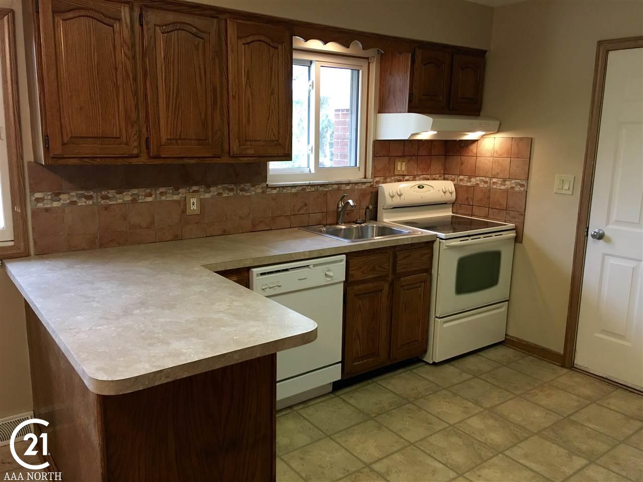 47634 Sugarbush Road Chesterfield, MI 48047 - Photo 17 of 53