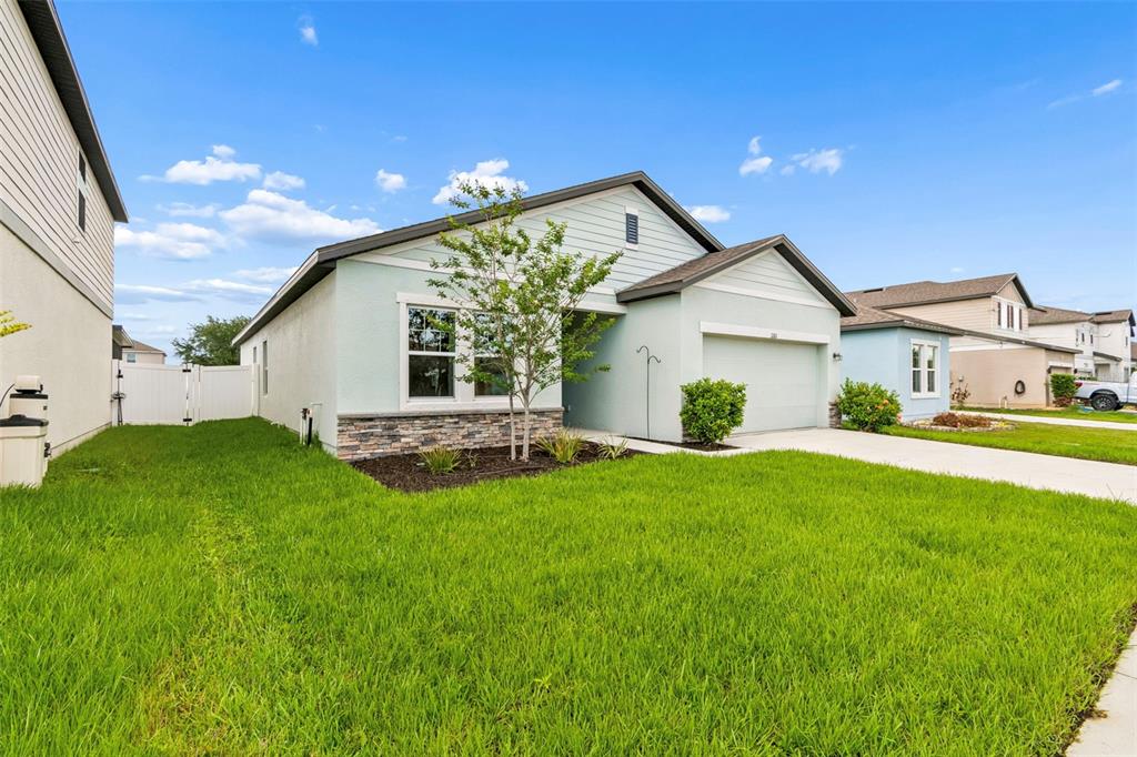 1261 Anchor Bend Drive Ruskin, FL 33570 - Photo 5 of 73