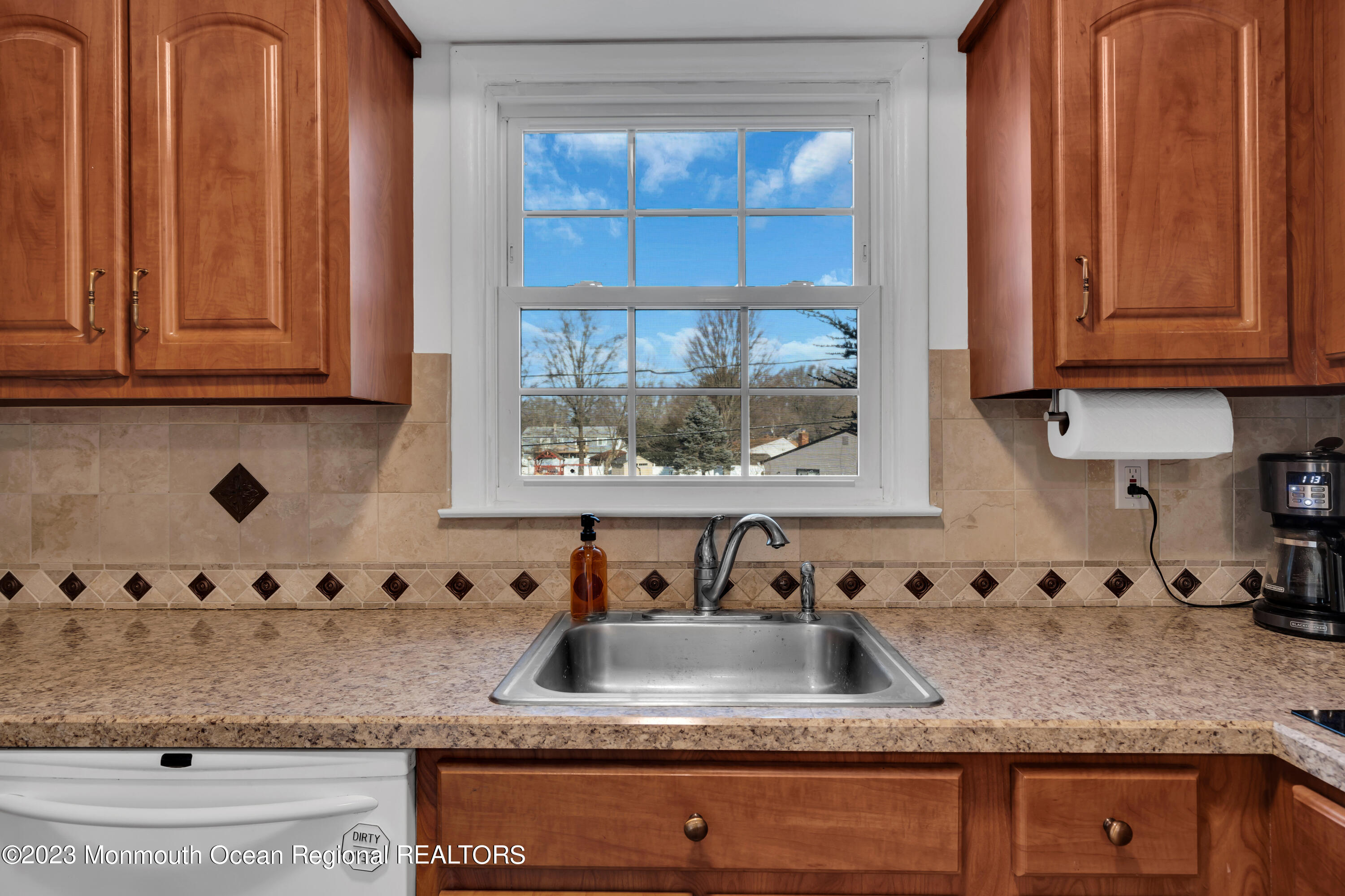 26 Dutch Valley Road Howell, NJ 07731 - Photo 21 of 59 025_dsc00669