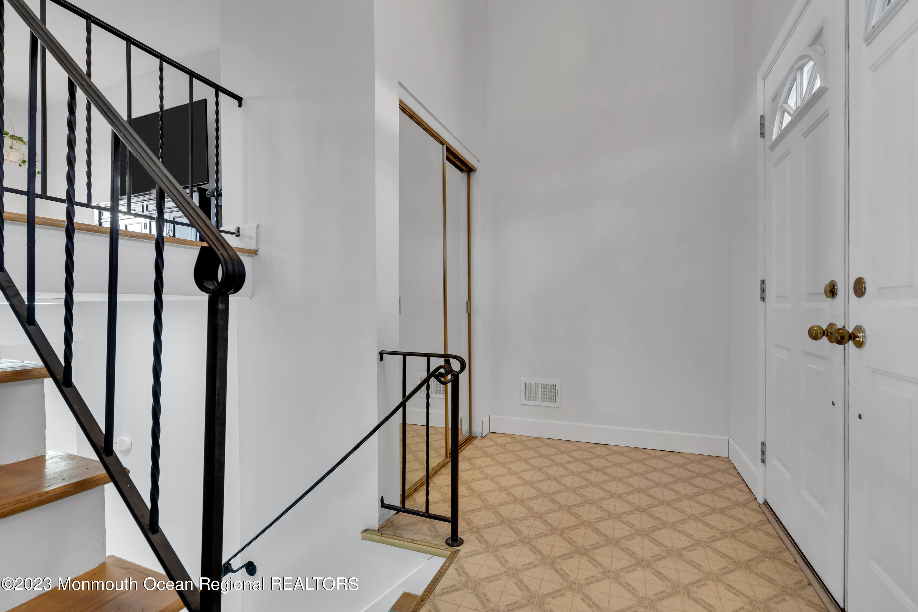 26 Dutch Valley Road Howell, NJ 07731 - Photo 10 of 59 010_dsc00524