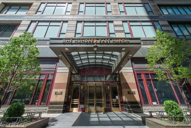 $1,125,000 | 100 East Huron Street, Unit 2004, Chicago, IL 60611