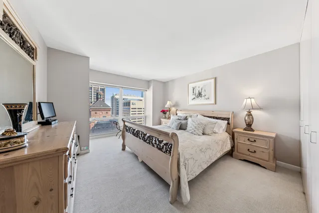 $1,125,000 | 100 East Huron Street, Unit 2004, Chicago, IL 60611