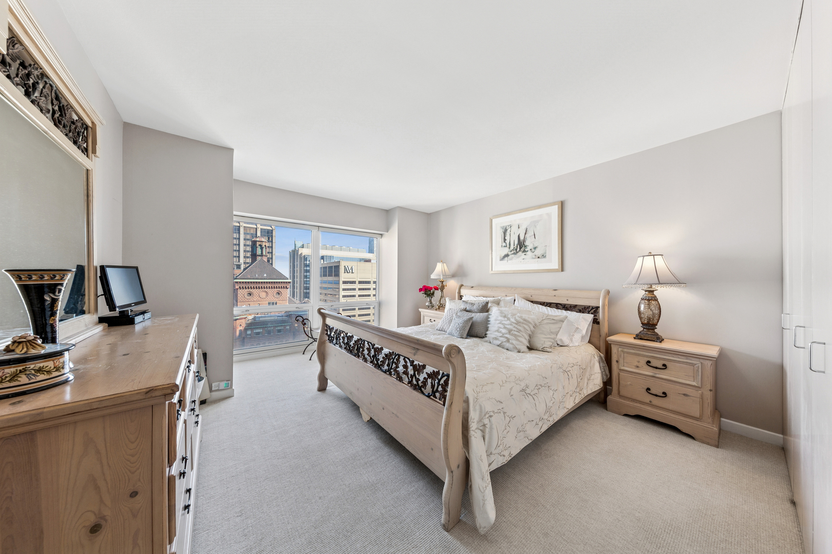 100 East Huron Street, Unit 2004 Chicago, IL 60611 - Photo 27 of 40