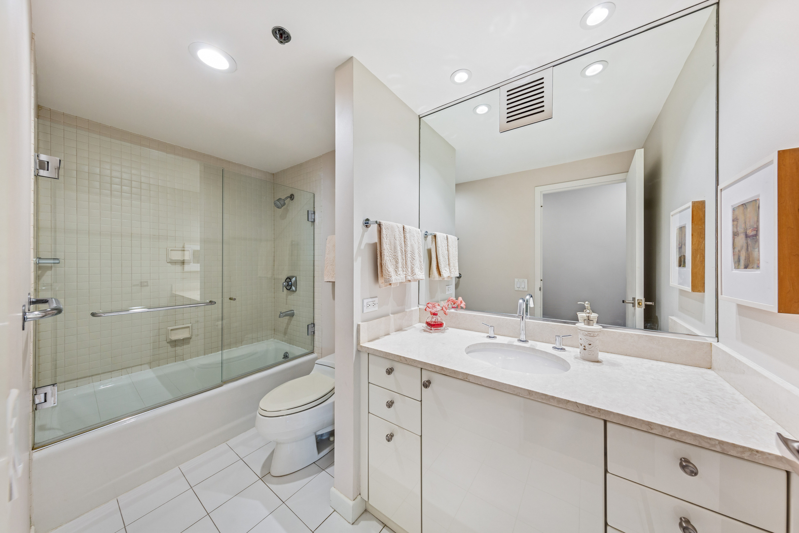 100 East Huron Street, Unit 2004 Chicago, IL 60611 - Photo 28 of 40