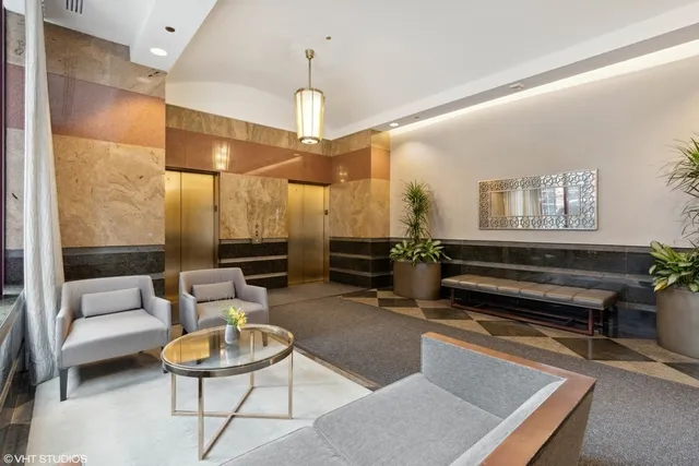 $1,125,000 | 100 East Huron Street, Unit 2004, Chicago, IL 60611