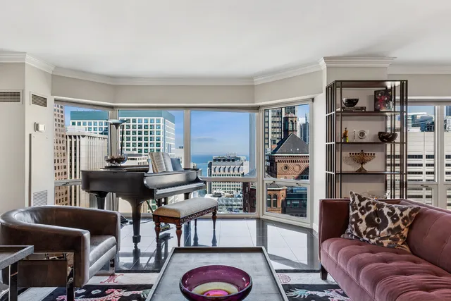 $1,125,000 | 100 East Huron Street, Unit 2004, Chicago, IL 60611