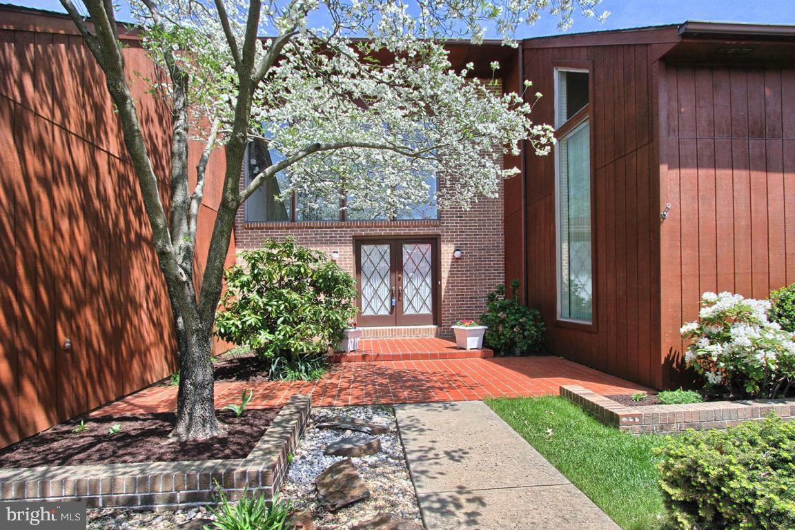 979 Mill Mar Road Lancaster, PA 17601 - Photo 3 of 30 Gallery Image 3