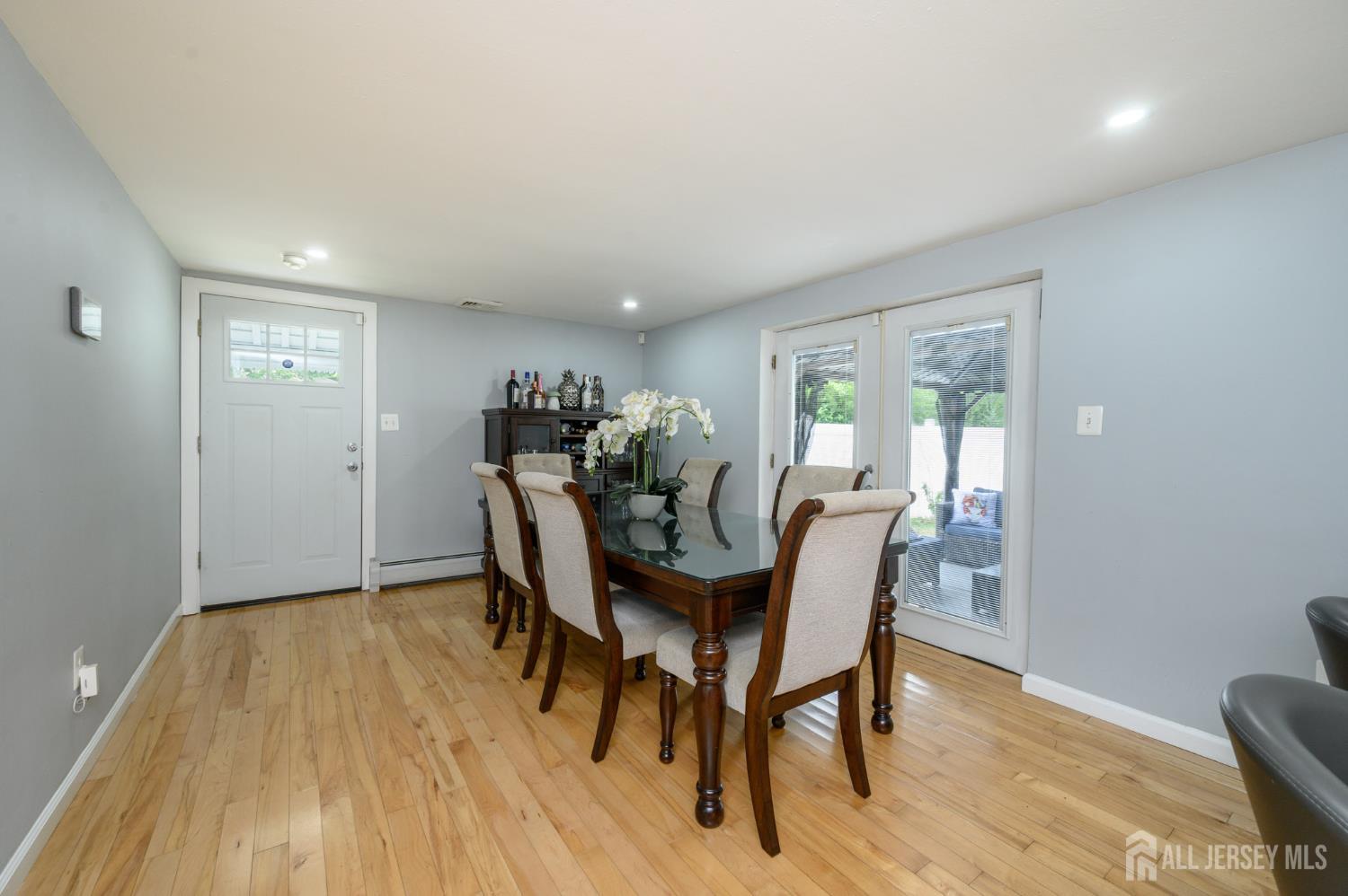519 Calvert Road North Brunswick, NJ 08902 - Photo 8 of 46