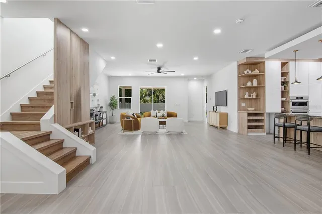 $1,078,000 | 1518 Cloverlawn Avenue, Orlando, FL 32806