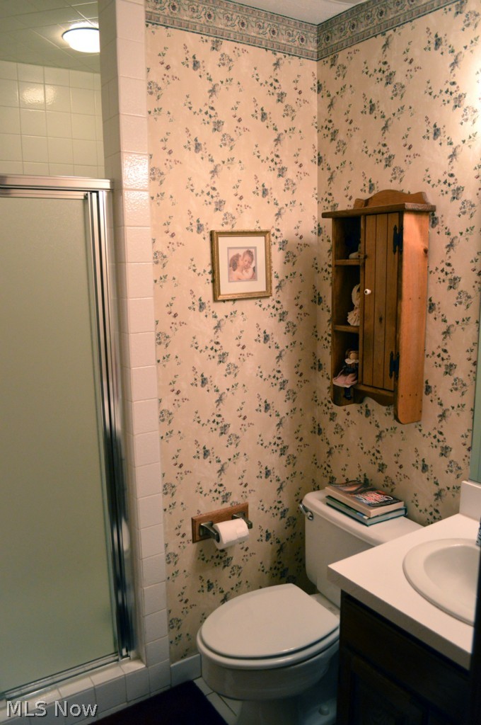 11950 Schreiber Road Valley View, OH 44125 - Photo 8 of 25 Gallery Image 8