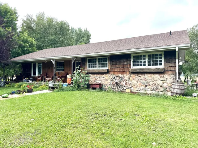 $350,000 | 32632 380th Avenue, Roseau, MN 56751