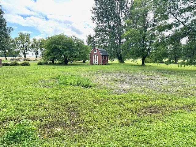 $350,000 | 32632 380th Avenue, Roseau, MN 56751