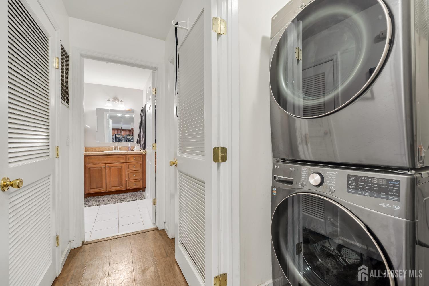 20 Hanover Square, Unit C Middlesex, NJ 08846 - Photo 6 of 13