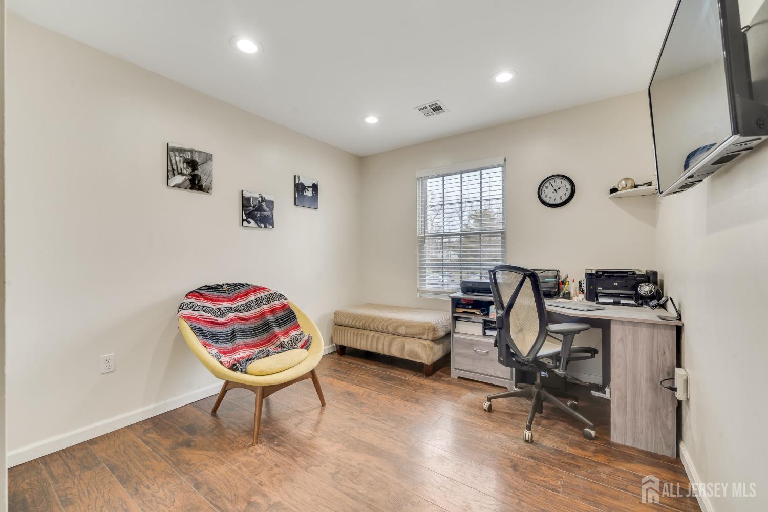 20 Hanover Square, Unit C Middlesex, NJ 08846 - Photo 8 of 13