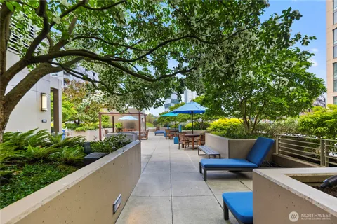 $399,999 | 900 Lenora Street, Unit 702, Seattle, WA 98121