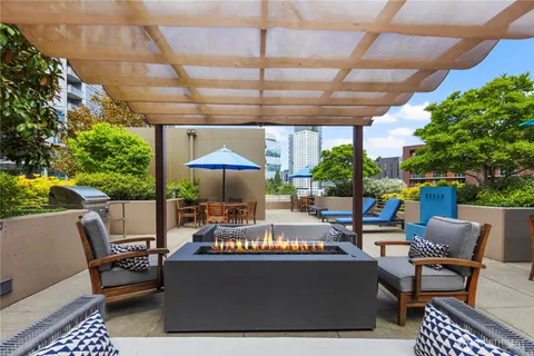 $399,999 | 900 Lenora Street, Unit 702, Seattle, WA 98121