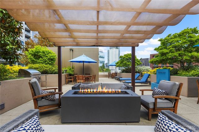 $399,999 | 900 Lenora Street, Unit 702, Seattle, WA 98121