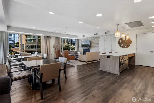 $399,999 | 900 Lenora Street, Unit 702, Seattle, WA 98121