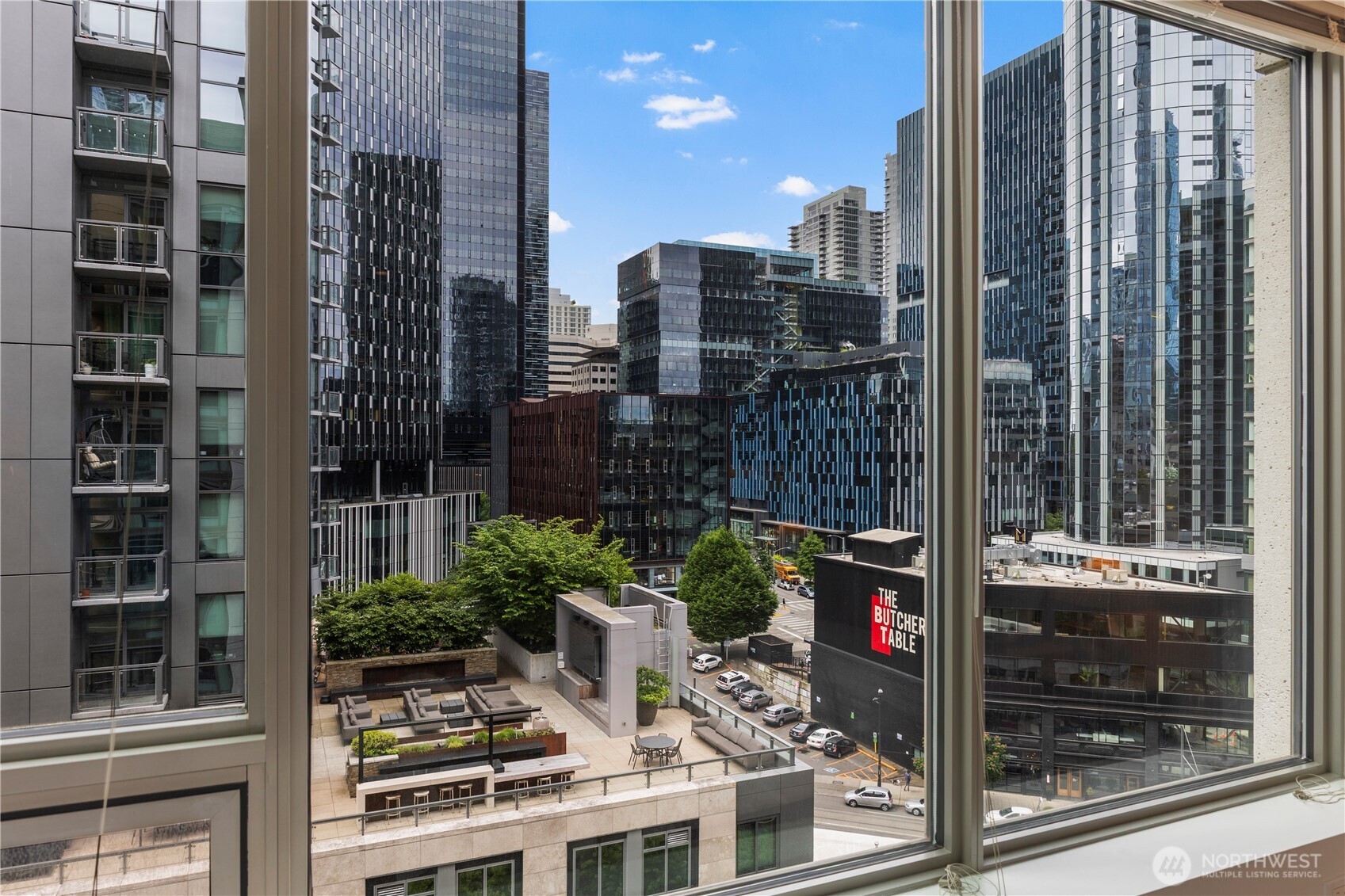 900 Lenora Street, Unit 702 Seattle, WA 98121 - Photo 3 of 40