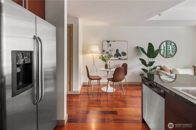 $399,999 | 900 Lenora Street, Unit 702, Seattle, WA 98121