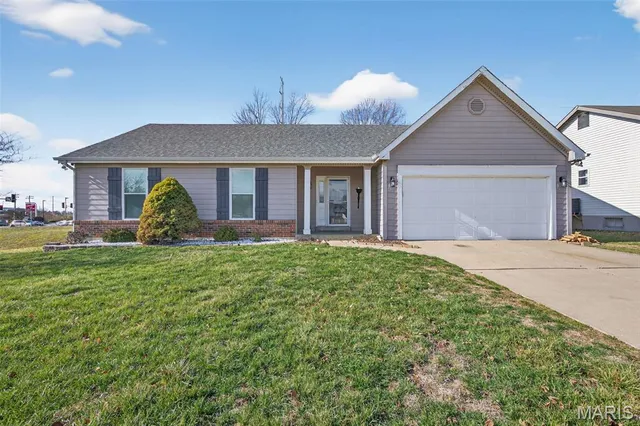 $345,000 | 2021 Twin Fawns Court, St. Peters, MO 63376