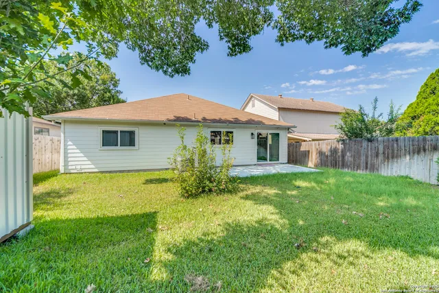 $2,100 | 9311 Bendell, San Antonio, TX 78250