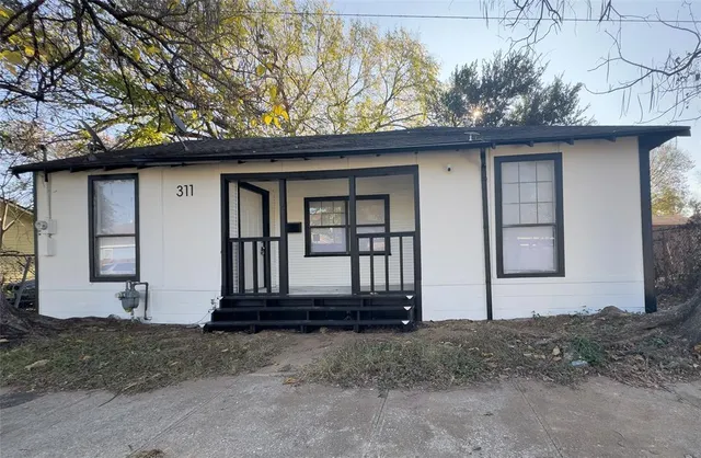 $1,200 | 3110 Roby Street, Dallas, TX 75215