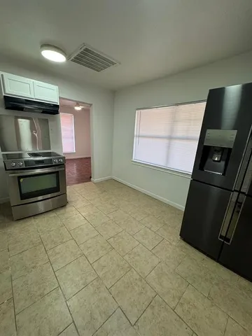 $1,200 | 3110 Roby Street, Dallas, TX 75215