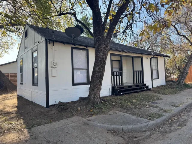 $1,200 | 3110 Roby Street, Dallas, TX 75215