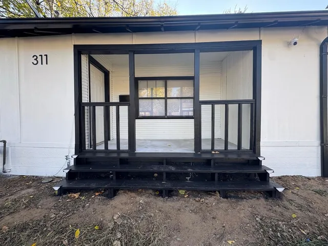 $1,200 | 3110 Roby Street, Dallas, TX 75215