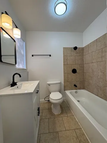 $1,200 | 3110 Roby Street, Dallas, TX 75215