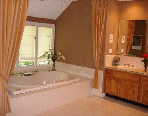 6 High Ridge Drive Lincoln, RI 02865 - Photo 8 of 8 Master Bath/Spa.