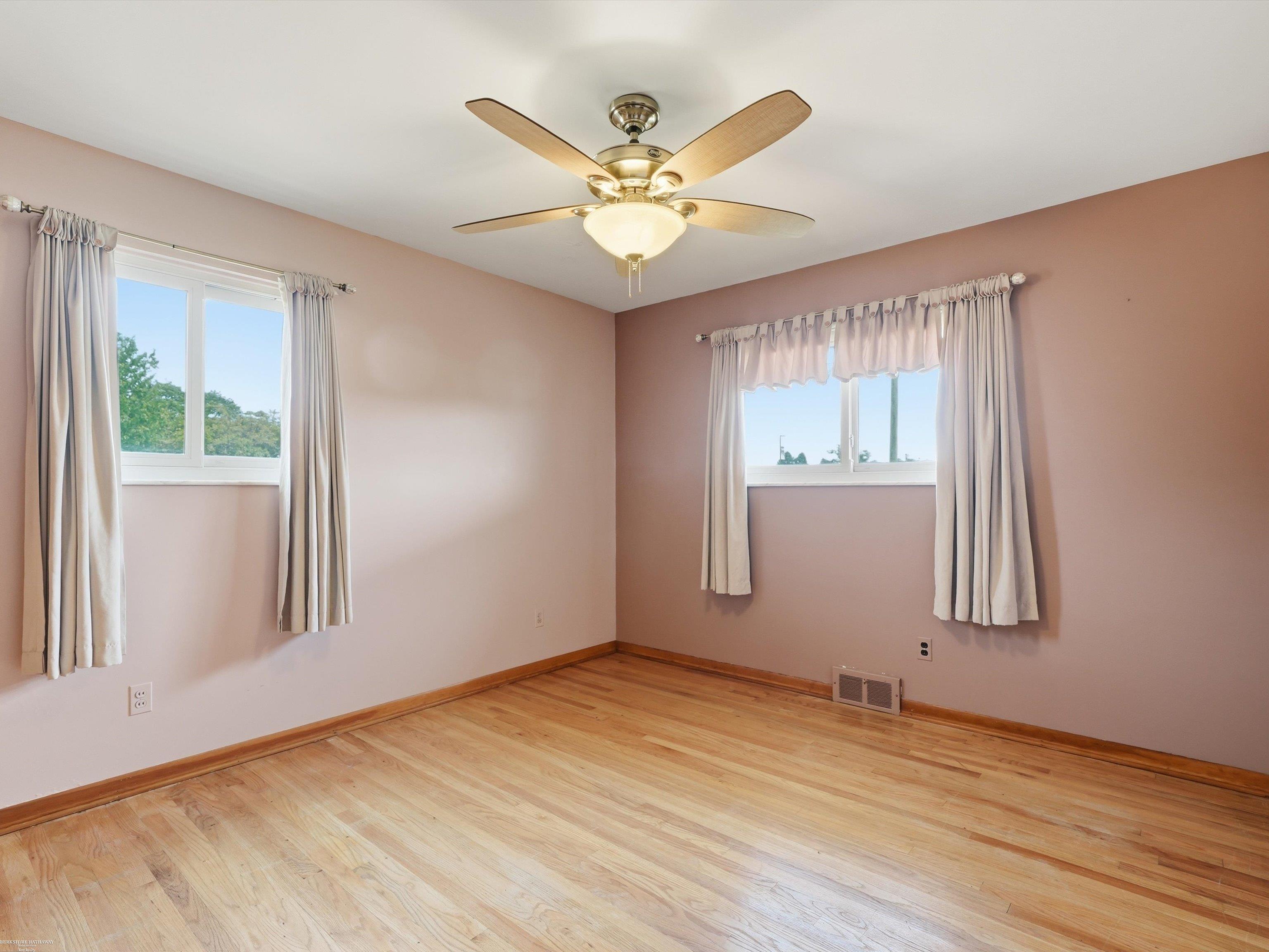 14597 Common Road Warren, MI 48088 - Photo 15 of 49 Gallery Image 15