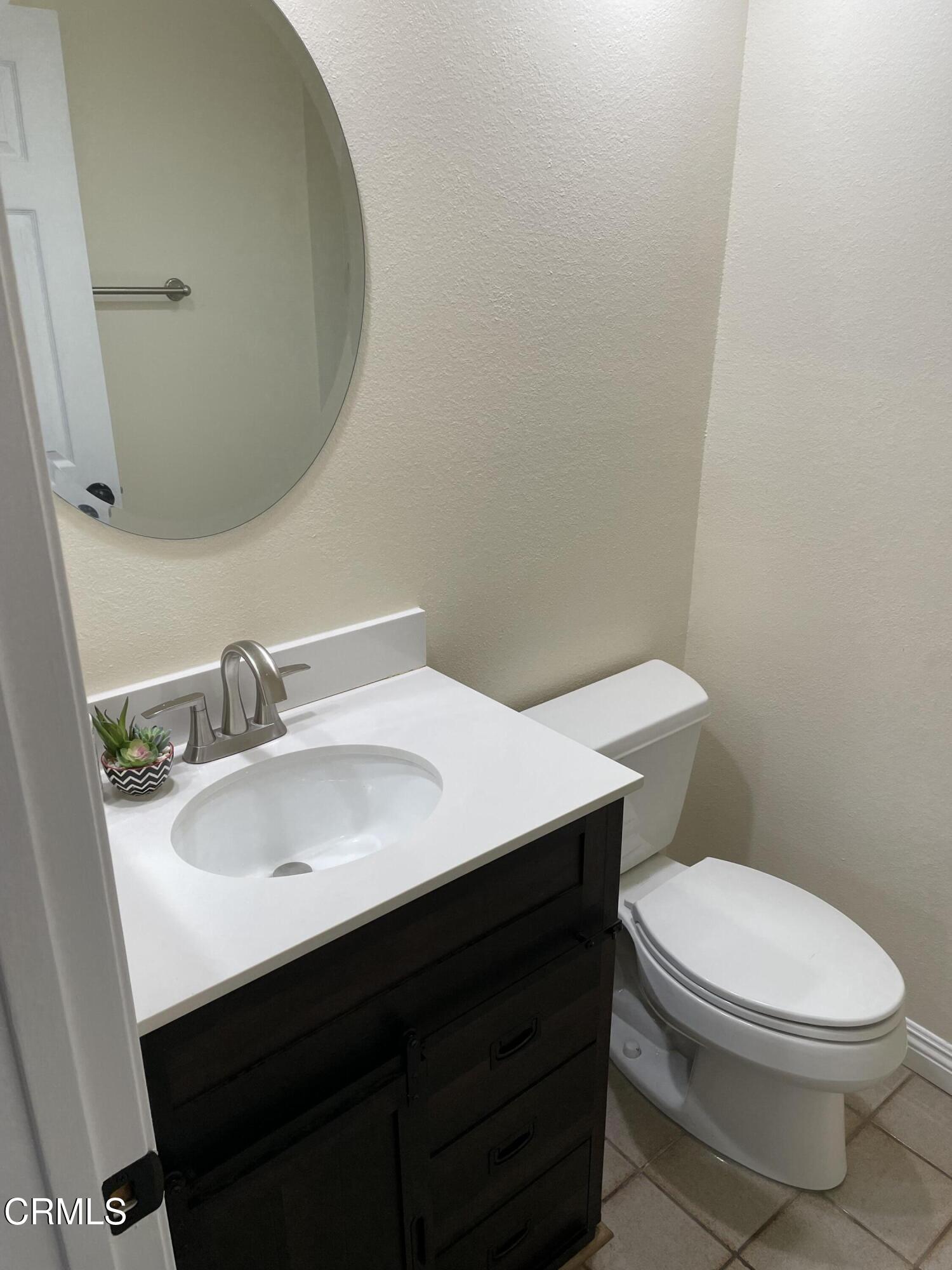 2585 Pheasant Hill Road Camarillo, CA 93010 - Photo 20 of 23 a bathroom with a sink and a toilet