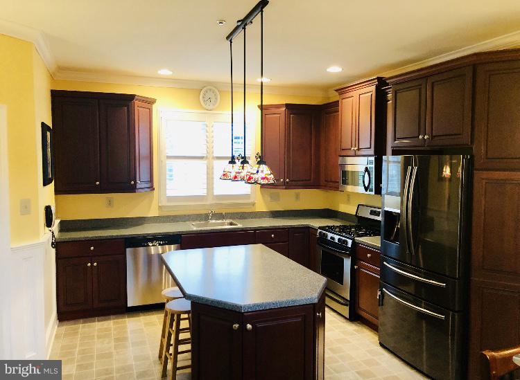57 Valentine Road Warminster, PA 18974 - Photo 7 of 27 Kitchen