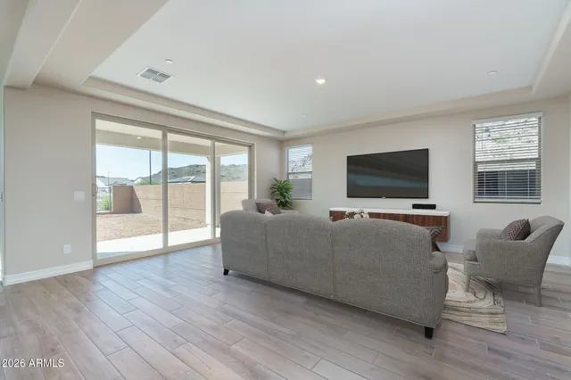 $787,717 | 2712 North 216th Drive, Buckeye, AZ 85396