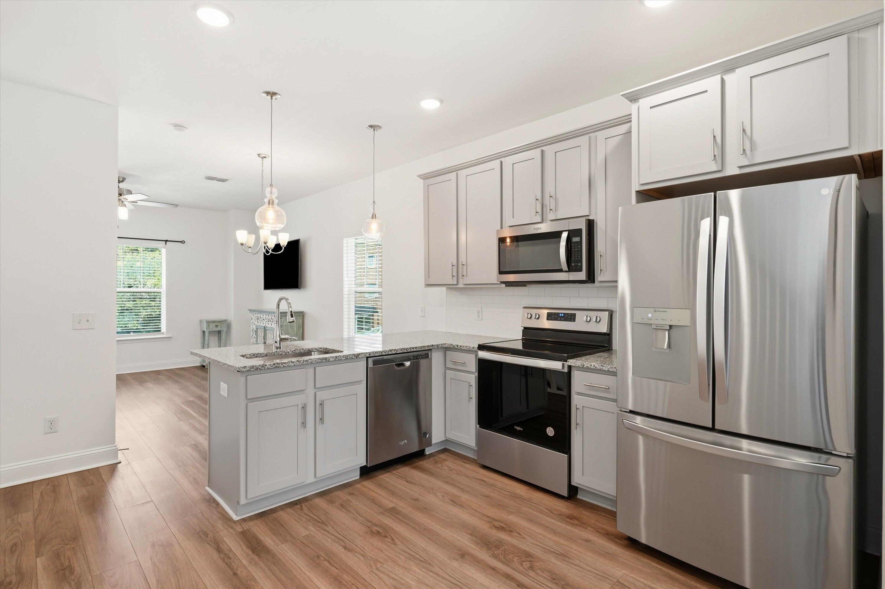 1256 Allusion Ln Mount, Unit 106 Mount Pleasant, SC 29466 - Photo 5 of 27 Kitchen