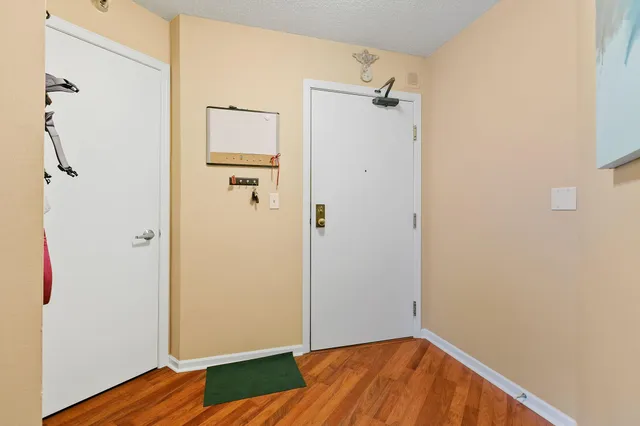 $1,895 | 401 South 1st Street, Unit 213, Minneapolis, MN 55401