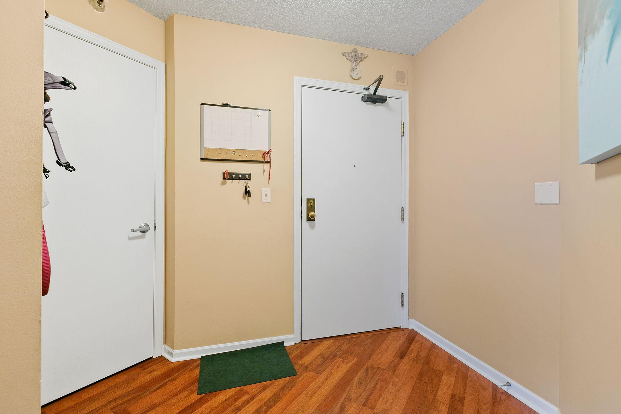 401 South 1st Street, Unit 213 Minneapolis, MN 55401 - Photo 14 of 56