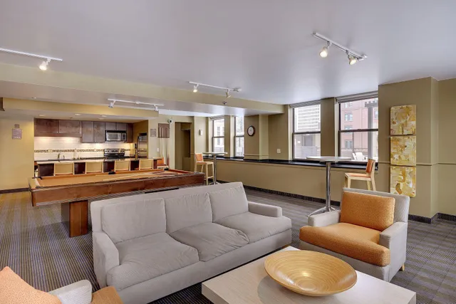 $1,895 | 401 South 1st Street, Unit 213, Minneapolis, MN 55401