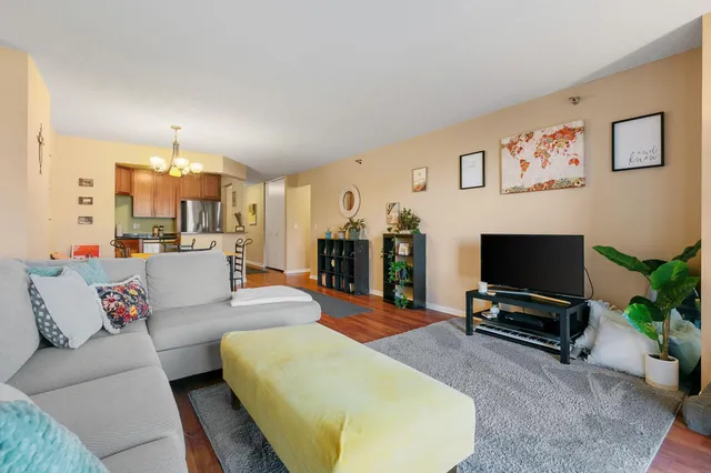 $1,895 | 401 South 1st Street, Unit 213, Minneapolis, MN 55401