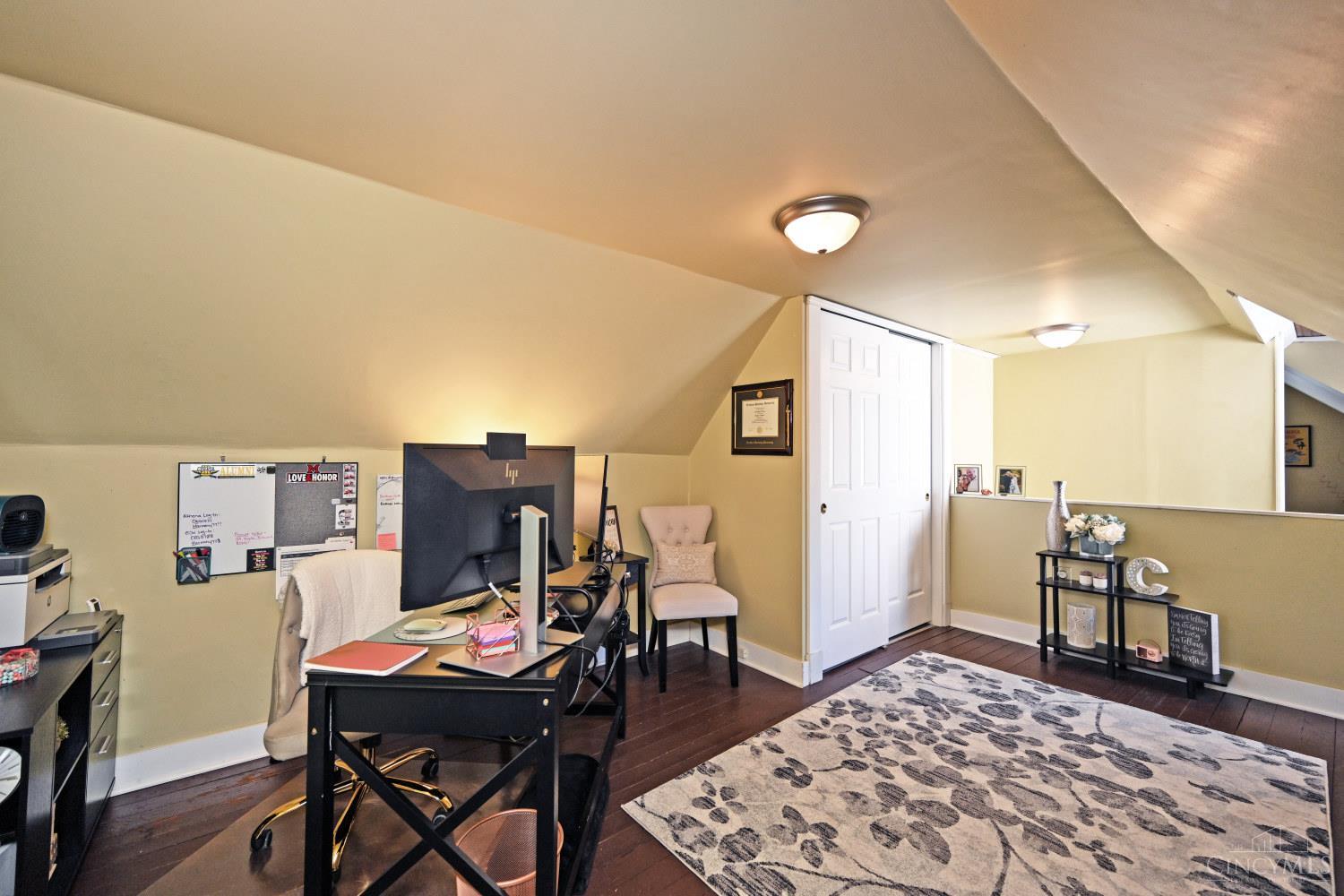 1520 William Howard Taft Road Cincinnati, OH 45206 - Photo 25 of 43
