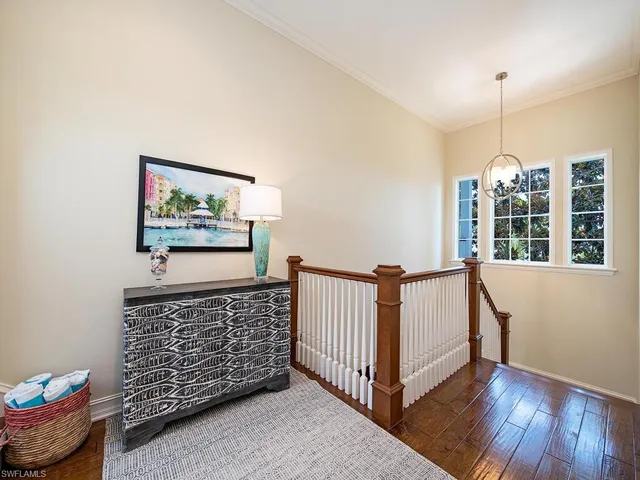 a view of livingroom with furniture