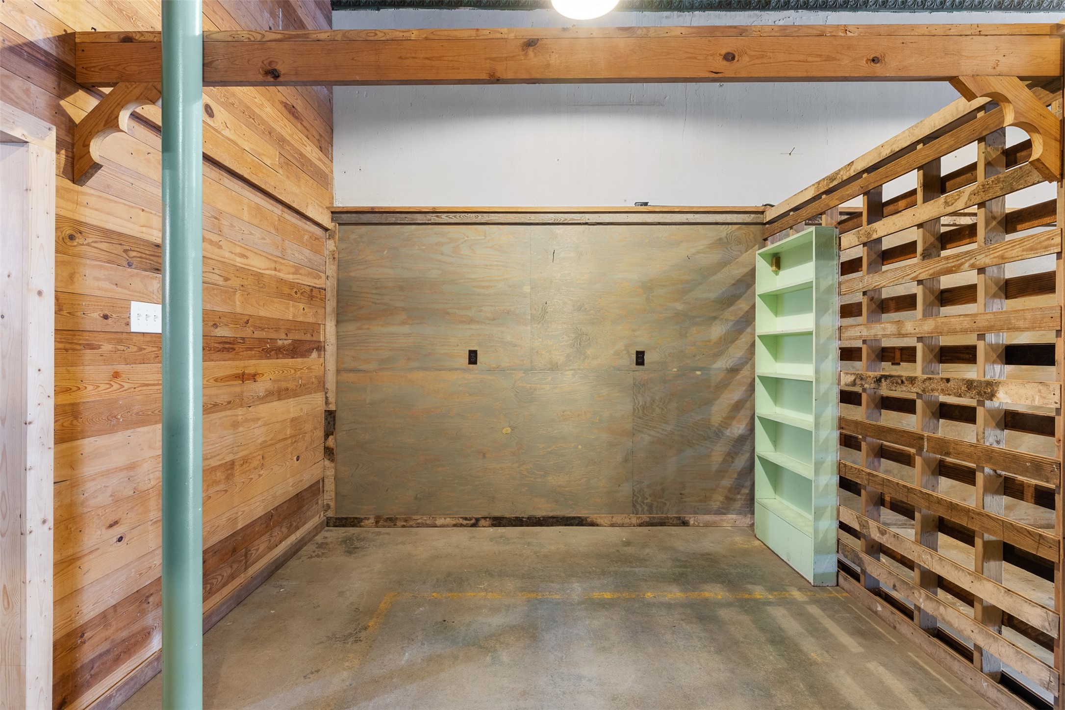 922 East Commerce Street Buffalo, TX 75831 - Photo 11 of 26 a view of walk in closet with empty racks