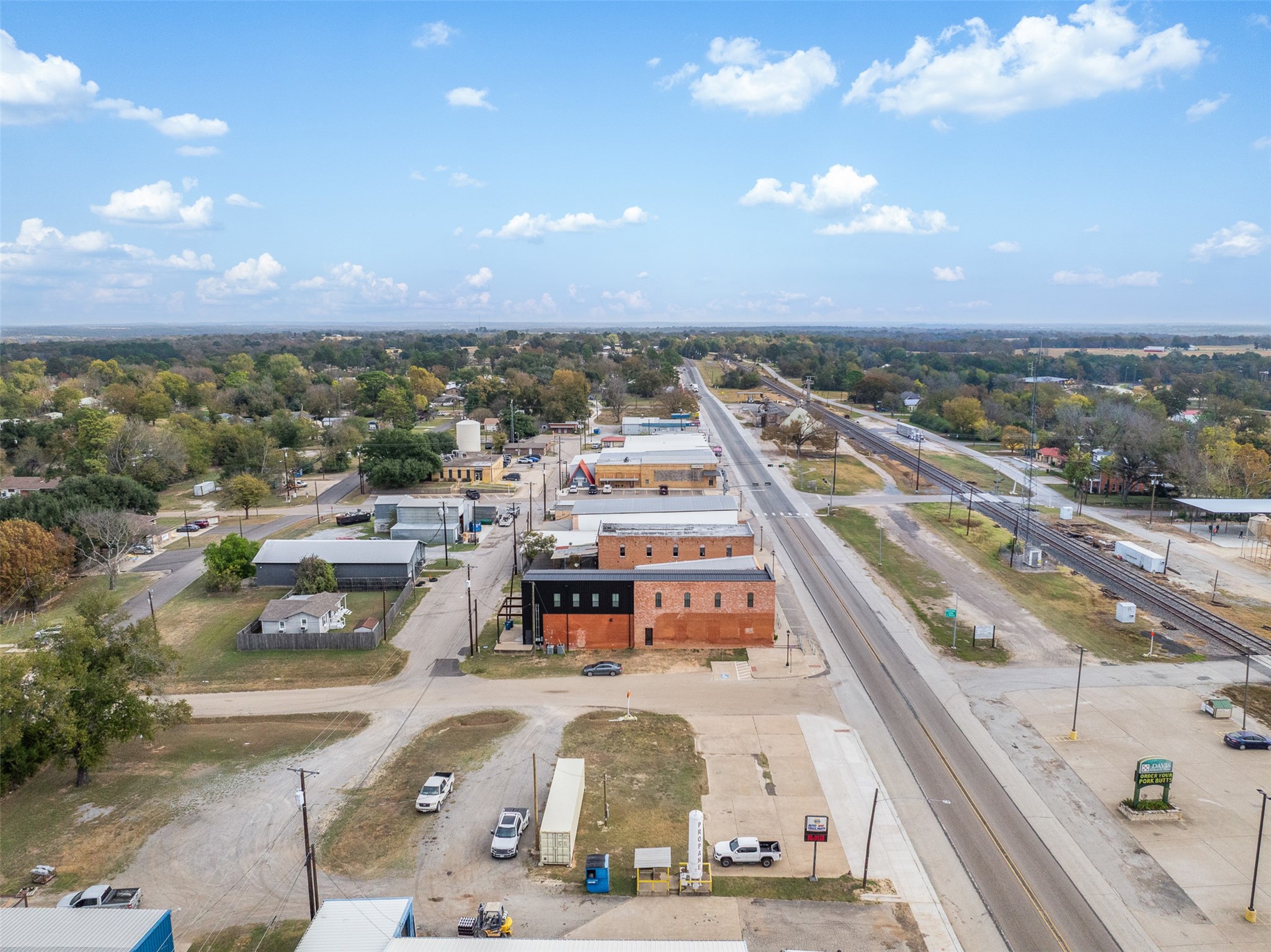 922 East Commerce Street Buffalo, TX 75831 - Photo 23 of 26 a view of a city