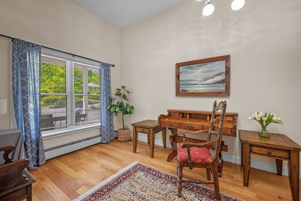 9 Oxford Road Gloucester, MA 01930 - Photo 5 of 41