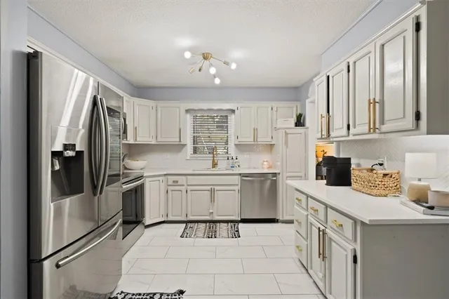 $289,000 | 7104 North Baltimore Avenue, Gladstone, MO 64118